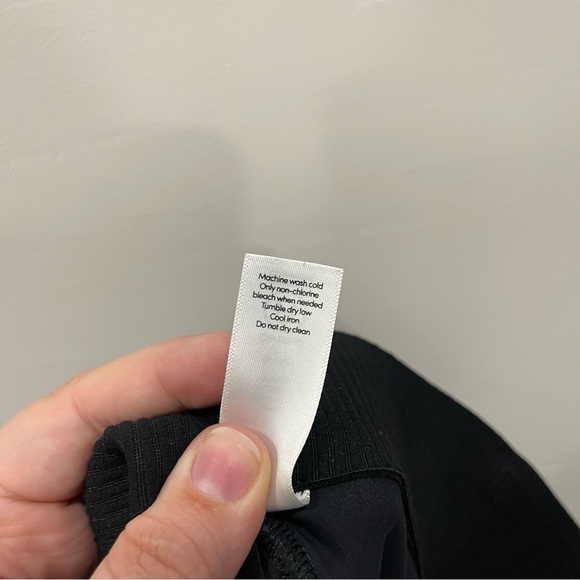 Athleta Pintucket Flat Front Ankle Pants Black Small - Picture 8 of 8